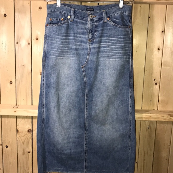 American Eagle Outfitters Dresses & Skirts - American Eagle Denim Skirt 4 Fits Like 8-10